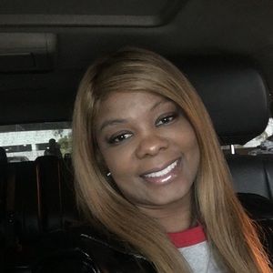 Meet your Posher, Lakia